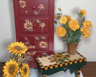 Sunflower Drawers And Decor