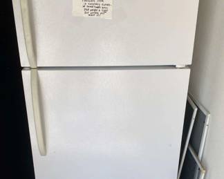 Frigidaire Refrigerator Freezer