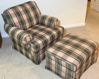 Hickory Mark Chair And Ottoman Set 