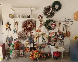 Seasonal Lawn Decor
