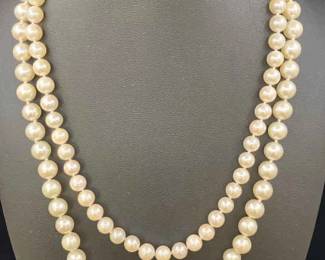 Cultured Pearl Necklaces 
