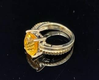 Cushion Checkerboard Citrine 18K Gold Ladies Ring