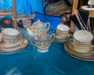 Japanese Mother of Pearl lined tea set