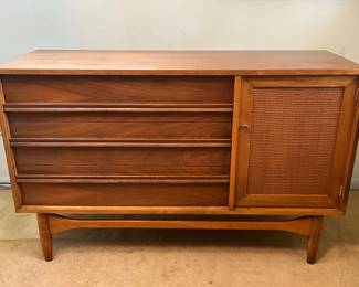005 Mid Century Modern Dresser