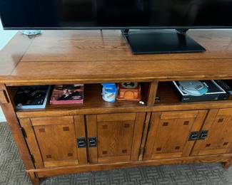 media stand