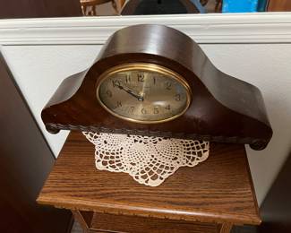 two mantle clocks