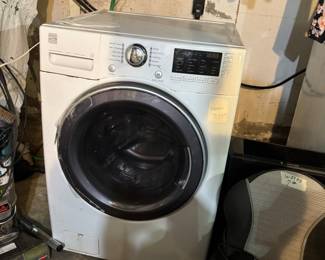 Nice set of washer and dryer both work well one or two little issues but they’re in good condition