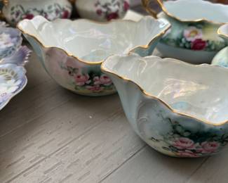 Some great China pieces lots to choose from