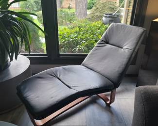 Westnofa Chaise Lounge Chair by Ingmar & Knut Relling for Vestlandske / Westnofa, Circa 1970s New leather