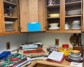 Placemats, napkins, tablecloths