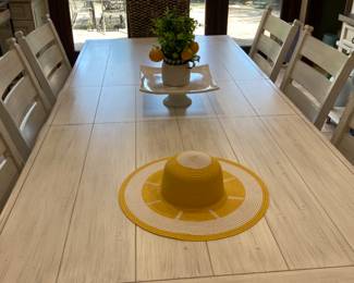 BLOOMINDALE TABLE 8 CHAIRS INCLUDE HOST & HOSTESS