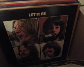 Lots of vintage rock records *vinyl