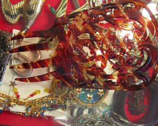 More of the jewelry case