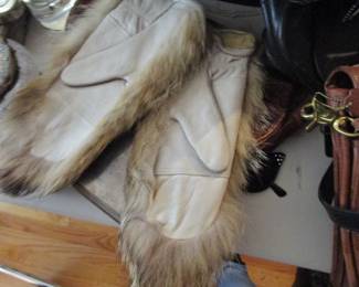 Alaskan gloves