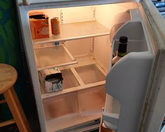 #30  Roper Refrigerator   $90