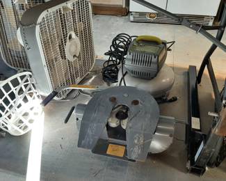 #50  Fifth Wheel Companion Hitch   $500