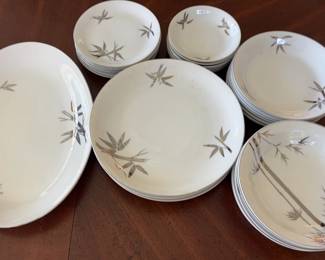 KAS010-30pc. Fine China Plate Set