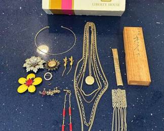 KAS066- Vintage Costume Jewelry