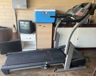 KAS063 Pro-Form Treadmill + Long Extension Cord