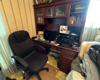 Office desk and chair