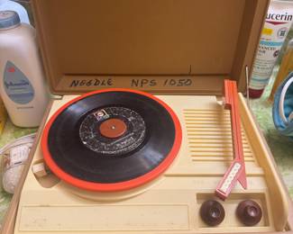 Working vintage record player 