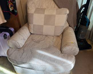 Nice over size chair