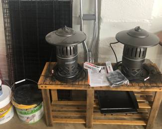 2 DynaTrap outdoor insect trap