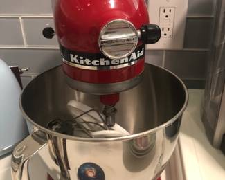 KitchenAid 5 quart Tilt-Head Stand Mixer