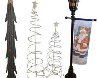 Lot #256 - Decorative Christmas Outdoor Decor
