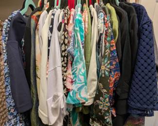 Lot #223 - Women's Size XL Short Sleeved Tops Blouses T-shirts - 44 Items