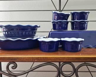 Lot #19 - Emile Henry France Modern Classics Pie Dish, Bundt Pan, Mini Pie Dishes & Rectangular Baking Dish