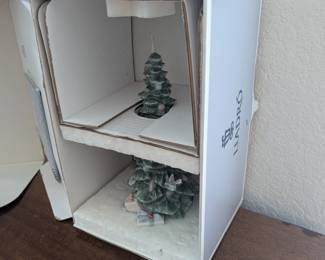 Lot #84 - Lladro "O Christmas Tree" Figurine in Original Packaging