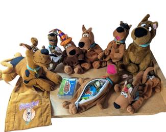 Lot #276 - Scooby-Doo Plush Toys Collection with Accessories
