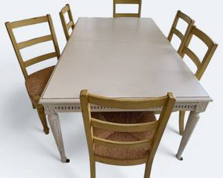 Dining Room Table with 6 Wicker Chairs