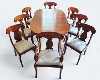 Virginia Galleries Henkel Harris Dining Room Set with Table (2 Leaf's) and 8 eight chairs (reupholstered) like new