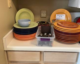 Large selection oh Housen Ware dinner plates