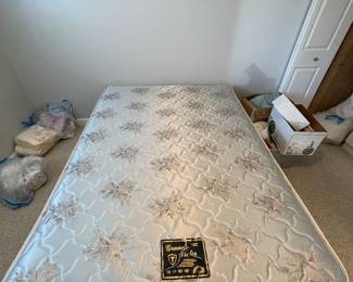 Queen mattress set