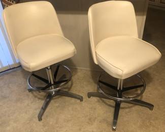 Pair of vintage counter-height bar stools - possibly Chrome Craft.  Like new.