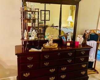 Sumter dresser