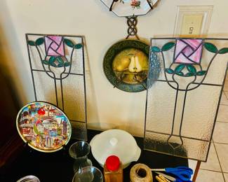 Stained glass 3 pieces that match