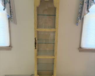 LIGHTED CURIO