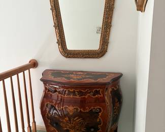 SORRENTO STYLE BOMBAY CHEST WITH ELEGANT DESIGN