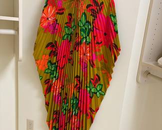 UNIQUE PATIO PARTY DRESS