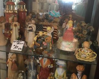 Willow Tres figures
Boyds Bear figures