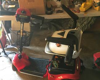 3 wheel scooter electric
Runs good has new battery