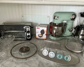 Kitchen Appliances & Tableware 