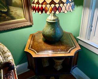 Tiffany Style Lamp & Pedestal Table 