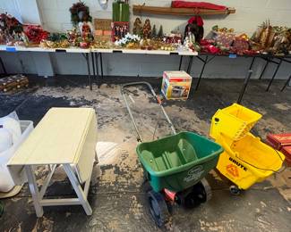 Scott Spreader & Utility Bucket 