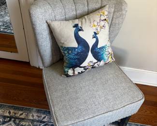 Accent Chairs & Pillows 