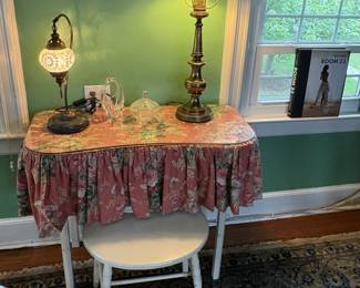 Vintage Vanity & Accent Lamps 